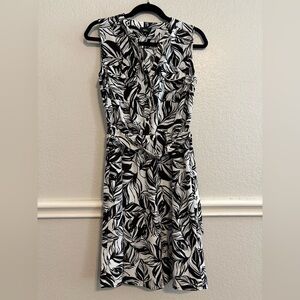Mossimo Black & White Belted Waist sleeveless dress size Small